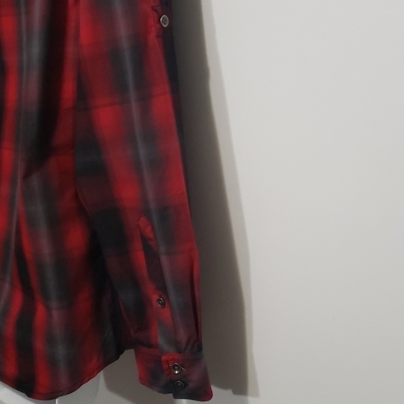 𝅺rock and Republic plaid  shirt - Picture 5 of 7